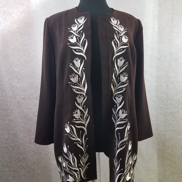 ColleZioni Couture Jackets & Blazers - ColleZioni Couture Brown and Creme Dress Coat